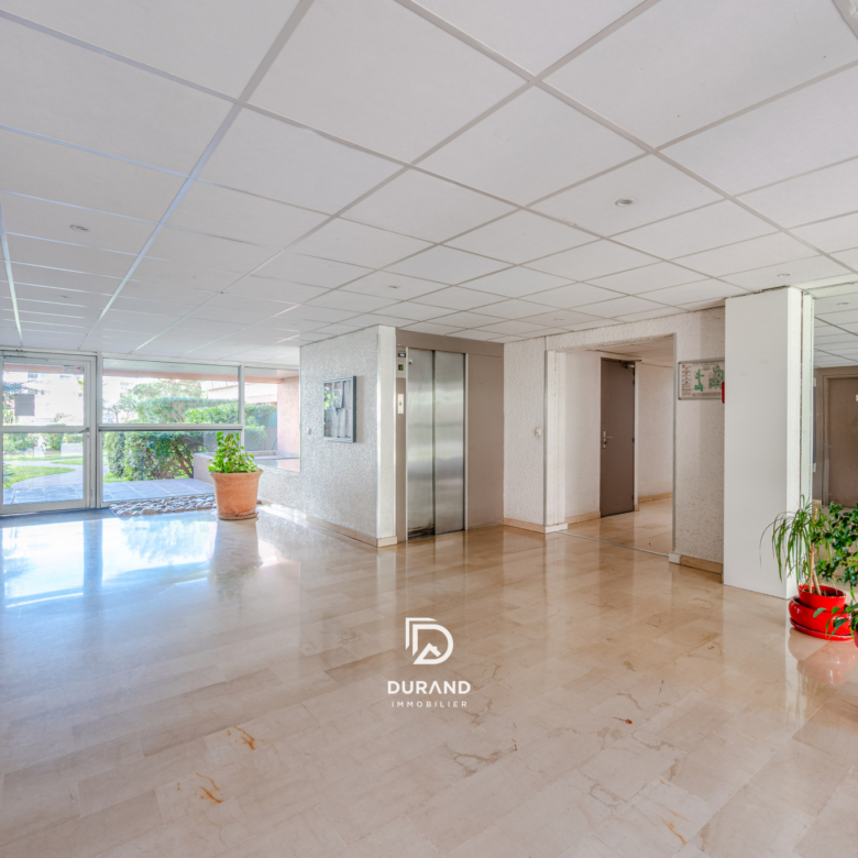 T3 - TERRASSE - PARKING - METRO PERIER - 13 008