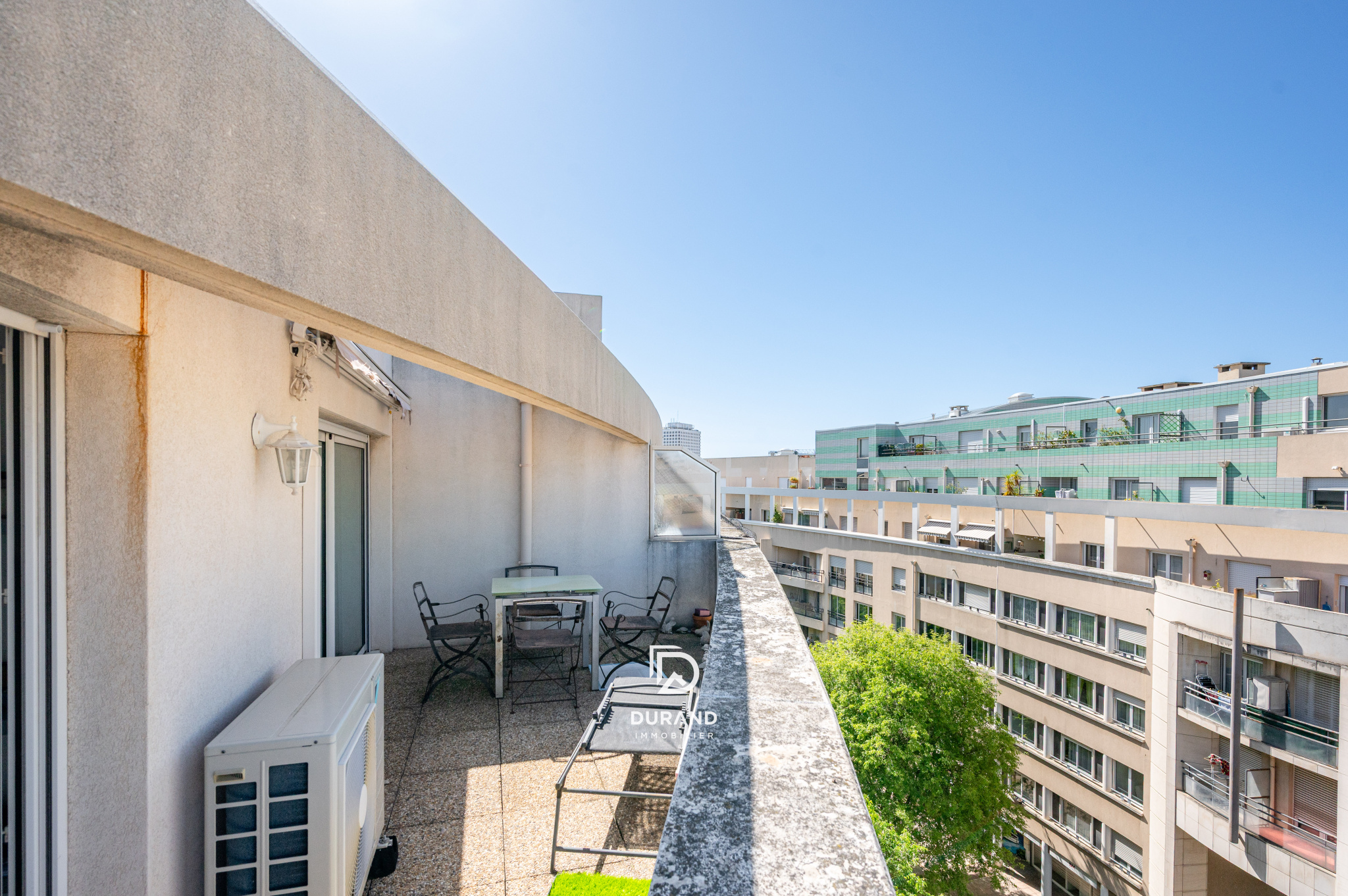 APPARTEMENT - TYPE 2 - TERRASSE - 13006 MARSEILLE