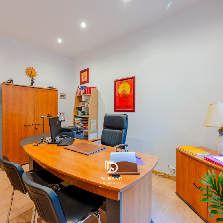 MURS COMMERCIAUX - RUE SAINT-FERREOL - 13006 MARSEILLE