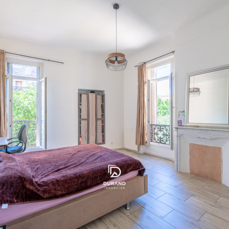 APPARTEMENT - TYPE 3 - REPUBLIQUE / BOULEVARD DES DAMES - 13002 MARSEILLE