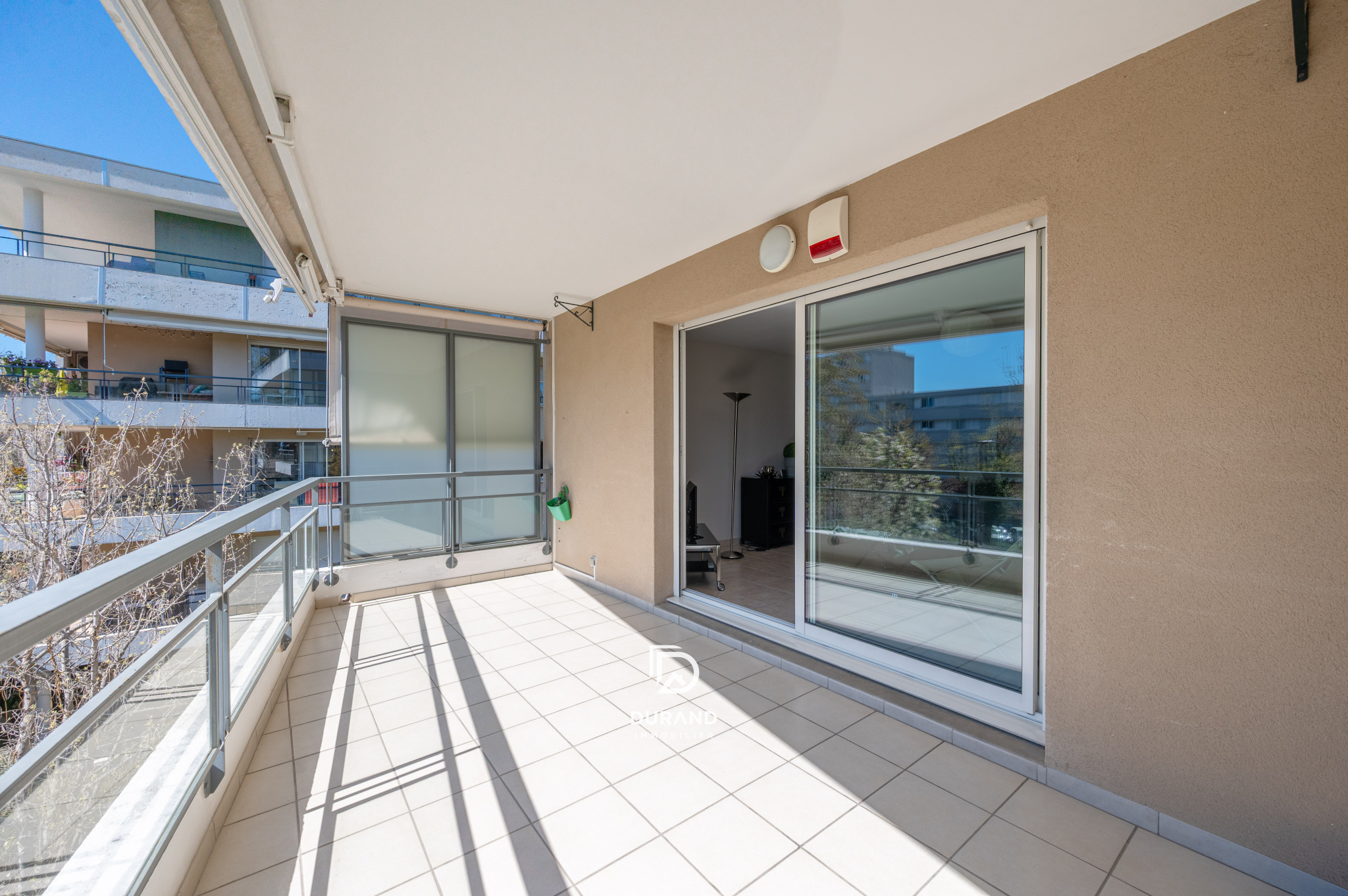 Spacieux et lumineux T4 - terrasse et parking - proche de Mazargues