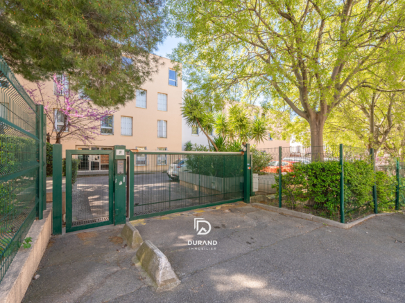 APPARTEMENT - TYPE 4 - DOUBLE EXTERIEUR - 13011 MARSEILLE