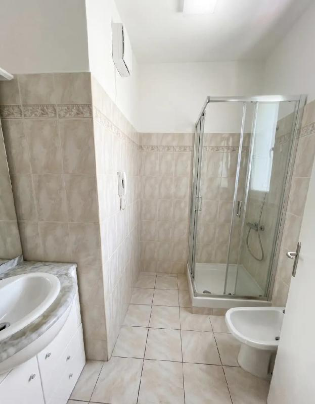 T3 Lumineux & Traversant   75 m2 avec Balcon   rue Antoine Maille13005 Marseille