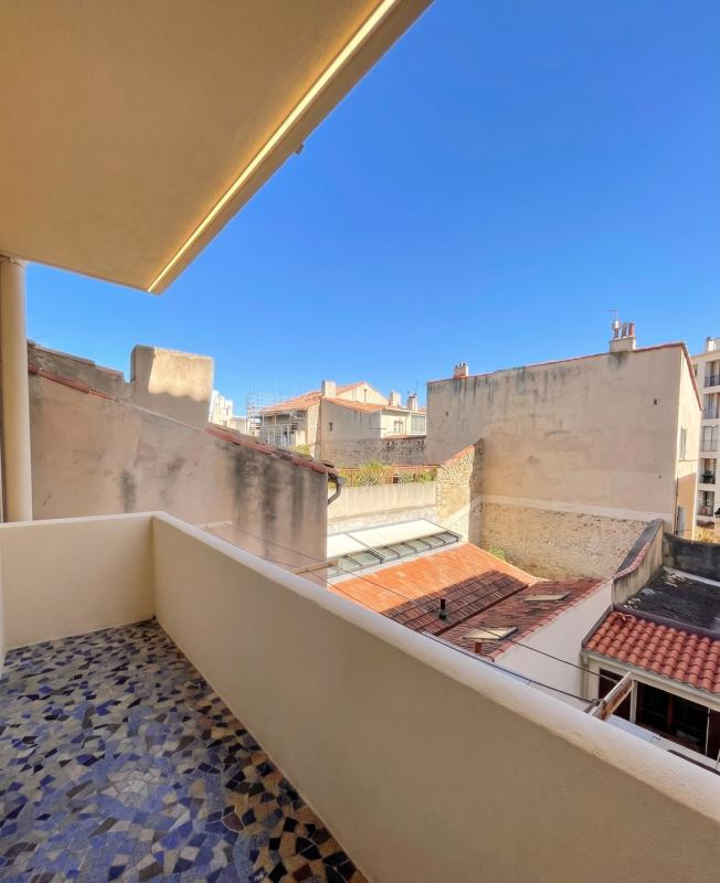 T3 Lumineux & Traversant   75 m2 avec Balcon   rue Antoine Maille13005 Marseille