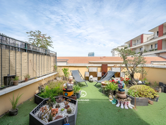 T4 - 'APPARTEMENT MAISON'- EUROMEDITERRANNEE