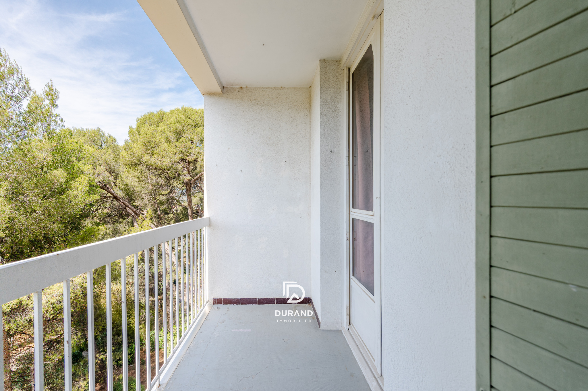APPARTEMENT - TERRASSES - LES CAUSSETTES - 13400 AUBAGNE