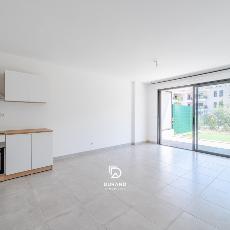 APPARTEMENT - TERRASSE - JARDIN - 13600 LA CIOTAT