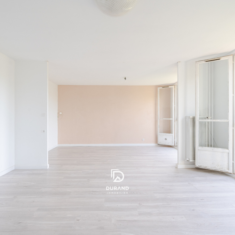 APPARTEMENT - TERRASSES - LES CAUSSETTES - 13400 AUBAGNE