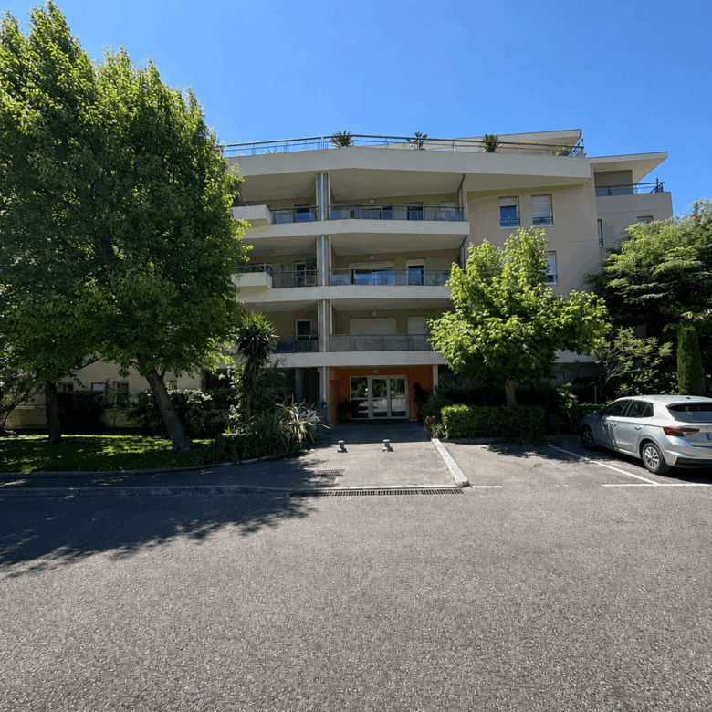 APPARTEMENT - MAZARGUES - 13009 MARSEILLE
