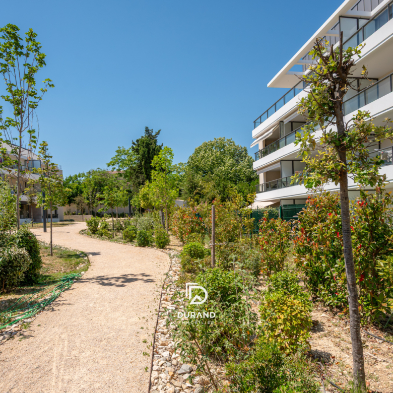 APPARTEMENT - TERRASSE - JARDIN - 13600 LA CIOTAT