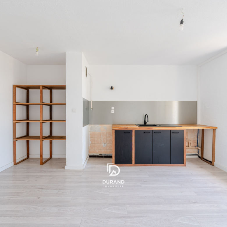 APPARTEMENT - TERRASSES - LES CAUSSETTES - 13400 AUBAGNE