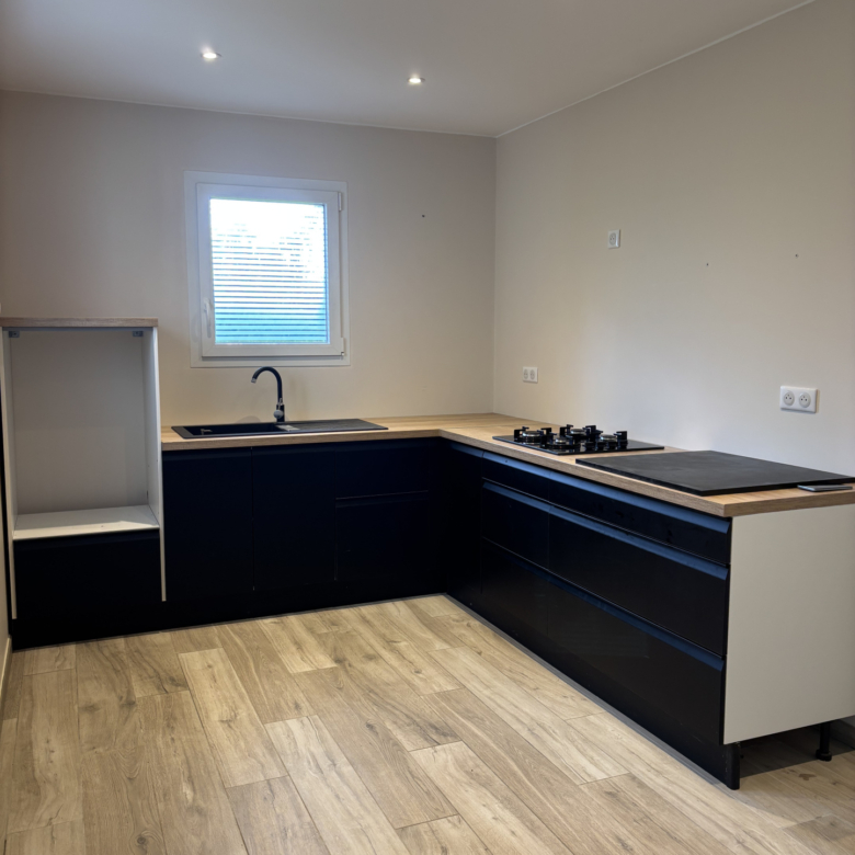 MAISON - JARDIN - 04500 - MONTAGNAC-MONTPEZAT