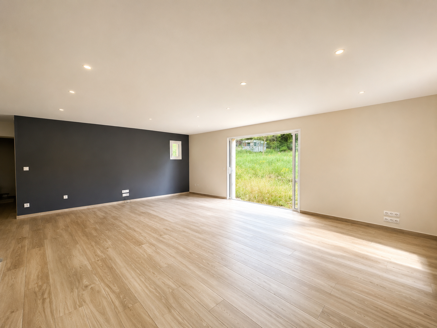 MAISON - JARDIN - 04500 - MONTAGNAC-MONTPEZAT