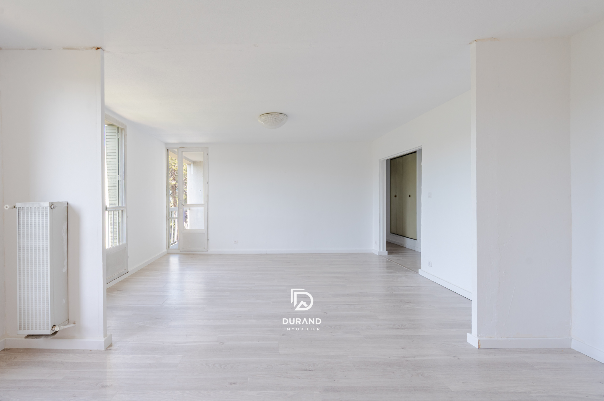 APPARTEMENT - TERRASSES - LES CAUSSETTES - 13400 AUBAGNE