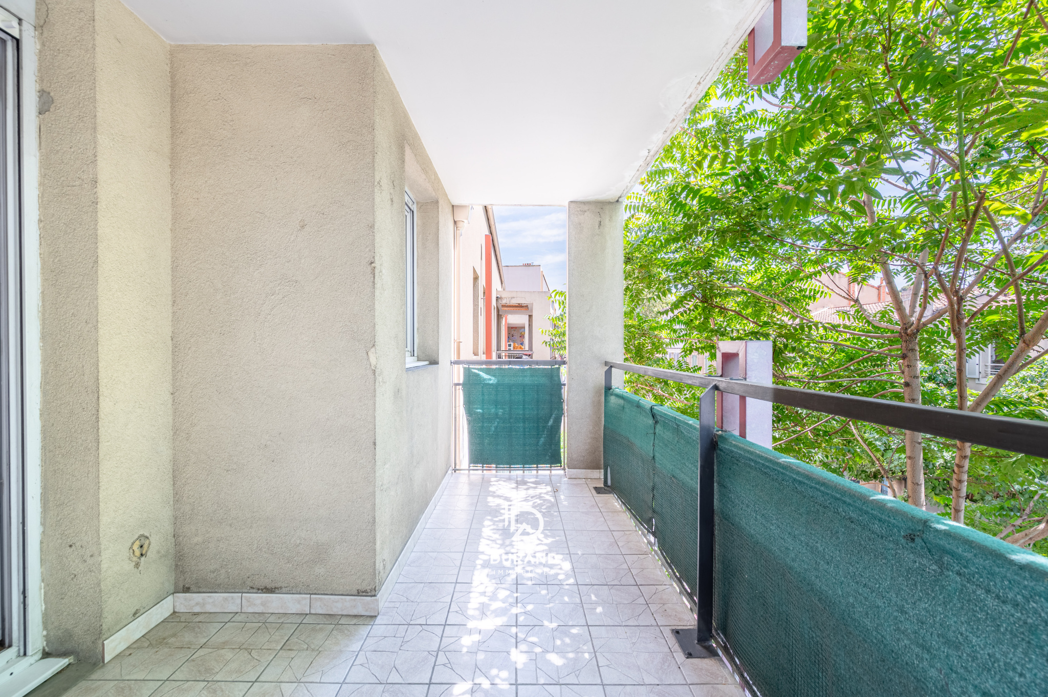 APPARTEMENT - GARAGE- LA ROSE 13003