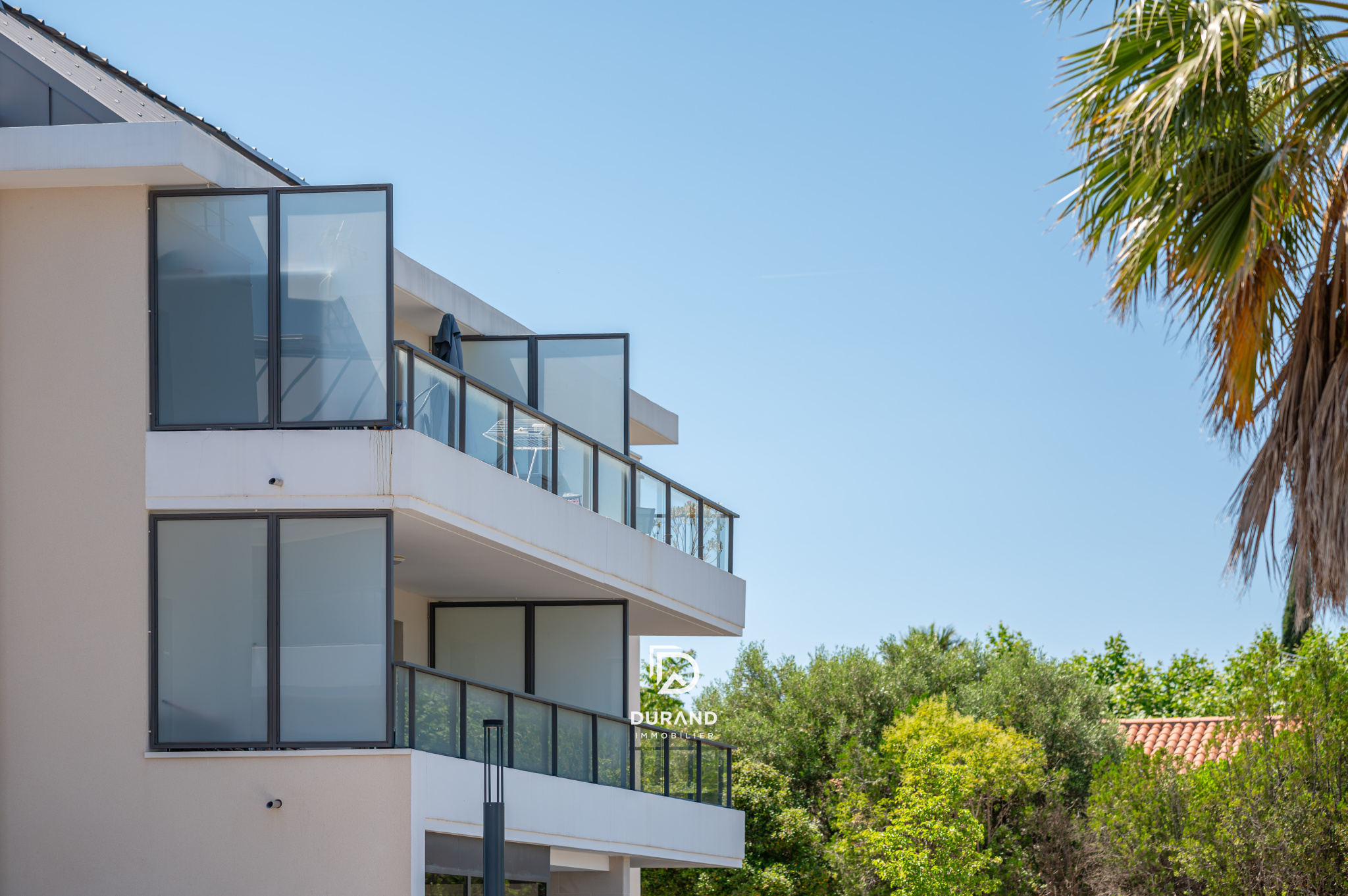 APPARTEMENT - TERRASSE - JARDIN - 13600 LA CIOTAT