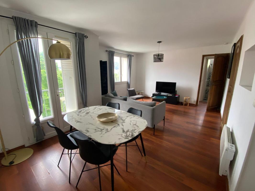 T4 meublé de 72.15 m2   Lumineux   Dernier étage   Balcon   Vue dégagée