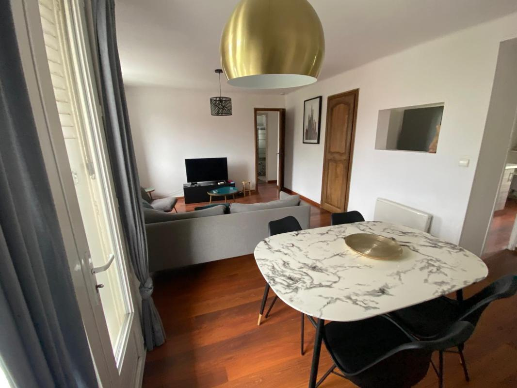 T4 meublé de 72.15 m2   Lumineux   Dernier étage   Balcon   Vue dégagée