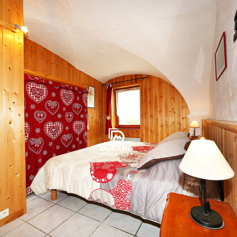RARE À LA VENTE   UN VÉRITABLE ESPRIT DE MAISON DE FAMILLE