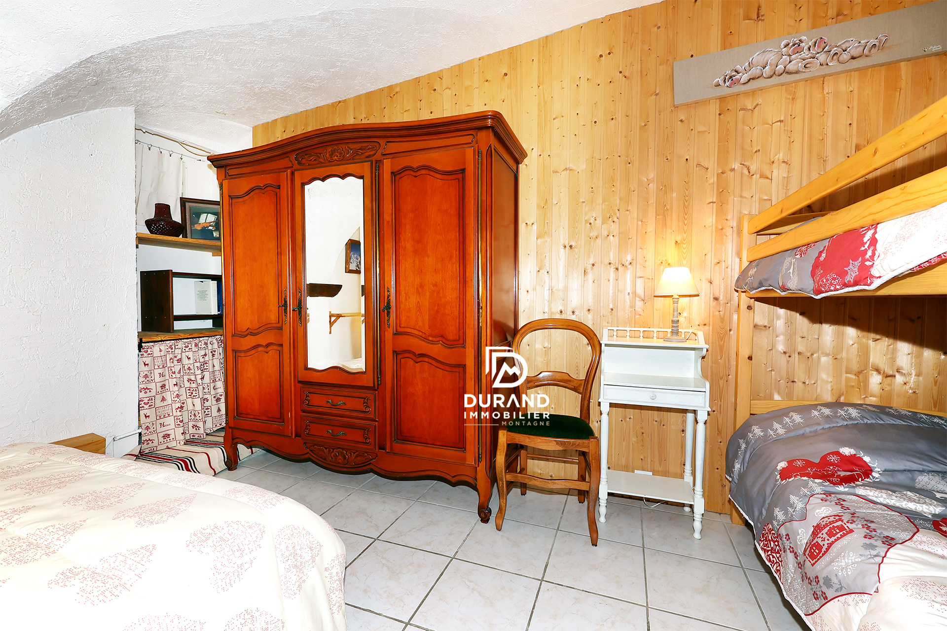 RARE À LA VENTE   UN VÉRITABLE ESPRIT DE MAISON DE FAMILLE