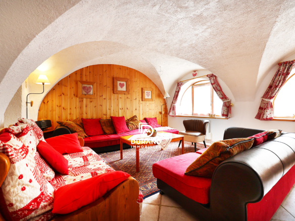 RARE À LA VENTE   UN VÉRITABLE ESPRIT DE MAISON DE FAMILLE