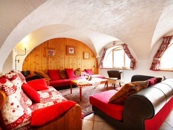 RARE À LA VENTE   UN VÉRITABLE ESPRIT DE MAISON DE FAMILLE