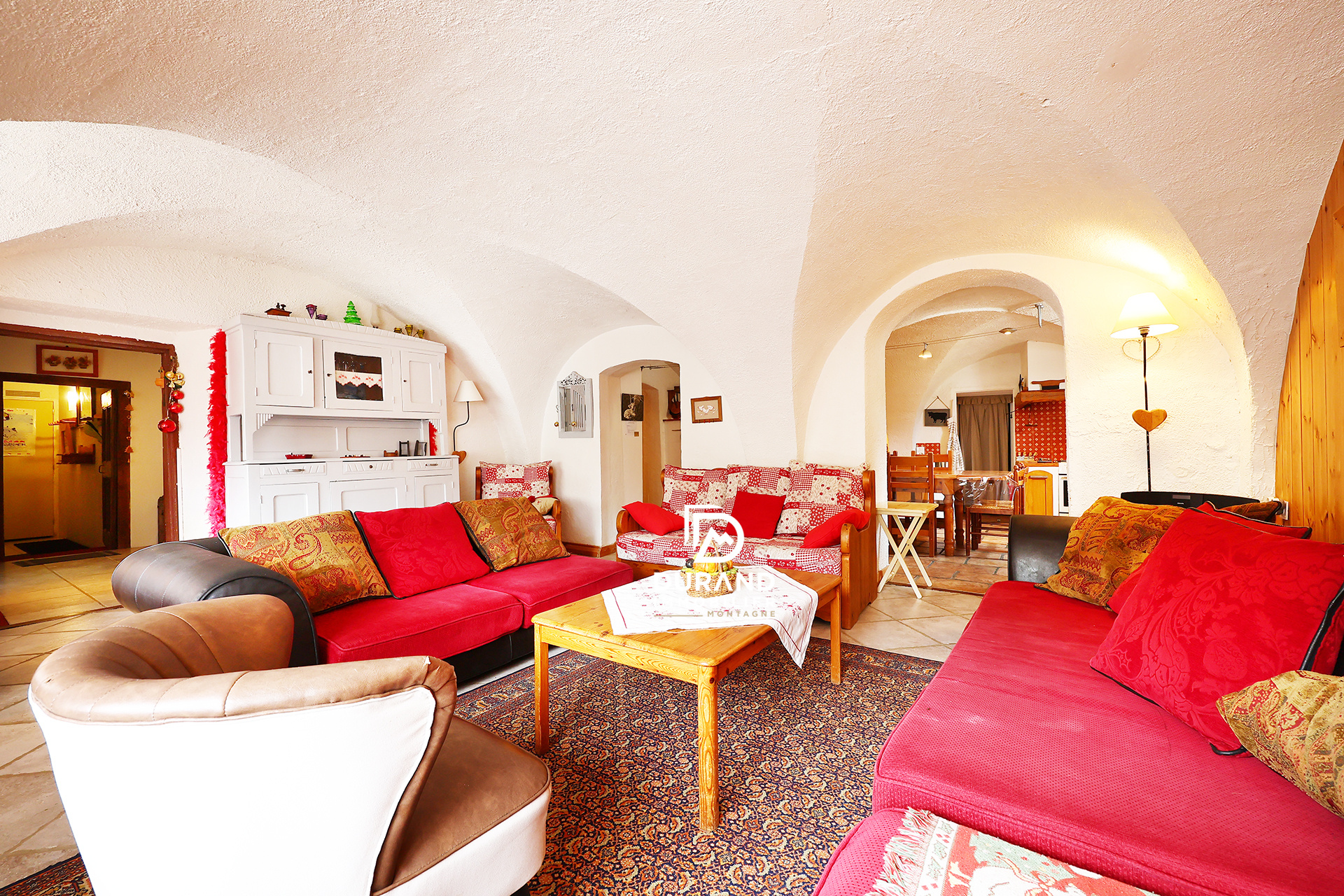 RARE À LA VENTE   UN VÉRITABLE ESPRIT DE MAISON DE FAMILLE