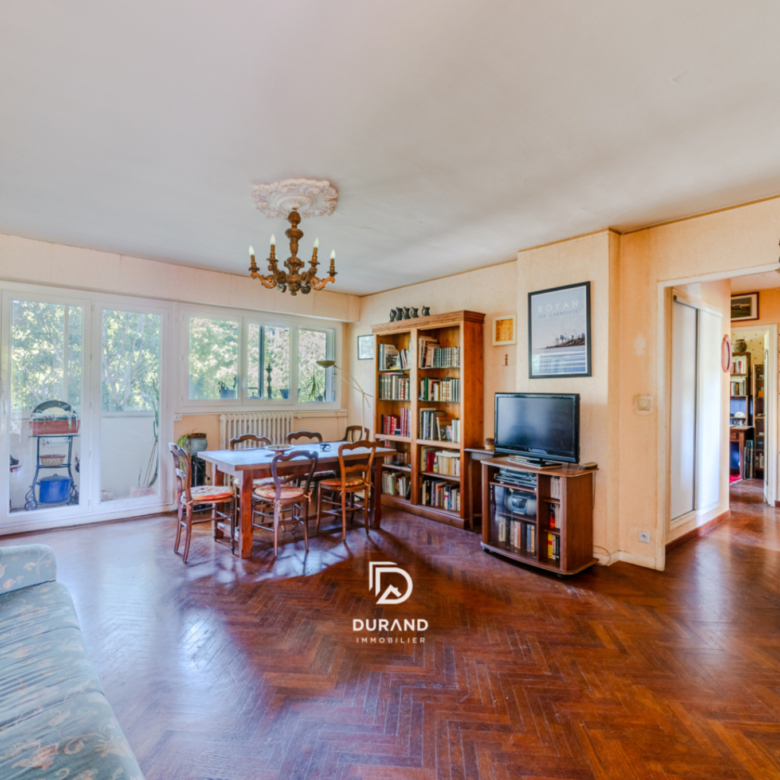 APPARTEMENT - T4 - LES BAUMETTES - 13009 MARSEILLE