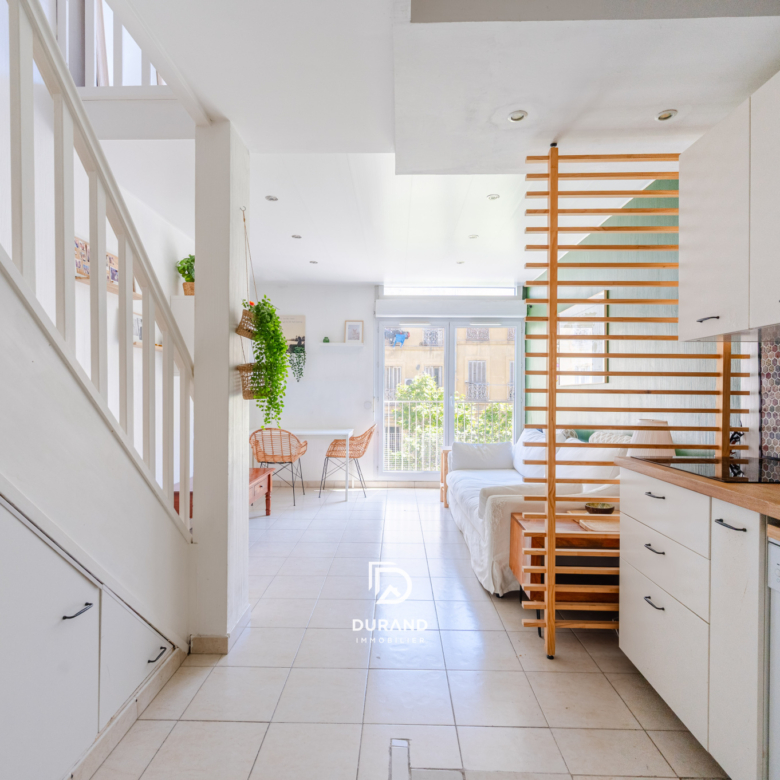 APPARTEMENT - DUPLEX PLEIN DE CHARME - T2 - M5 LES DOCKS - JOIETTE - MARSEILLE 13002