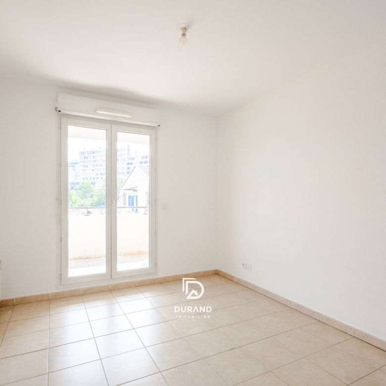 APPARTEMENT - TERRASSES - PARKING -  CHUTES-LAVIE 13004 MARSEILLE