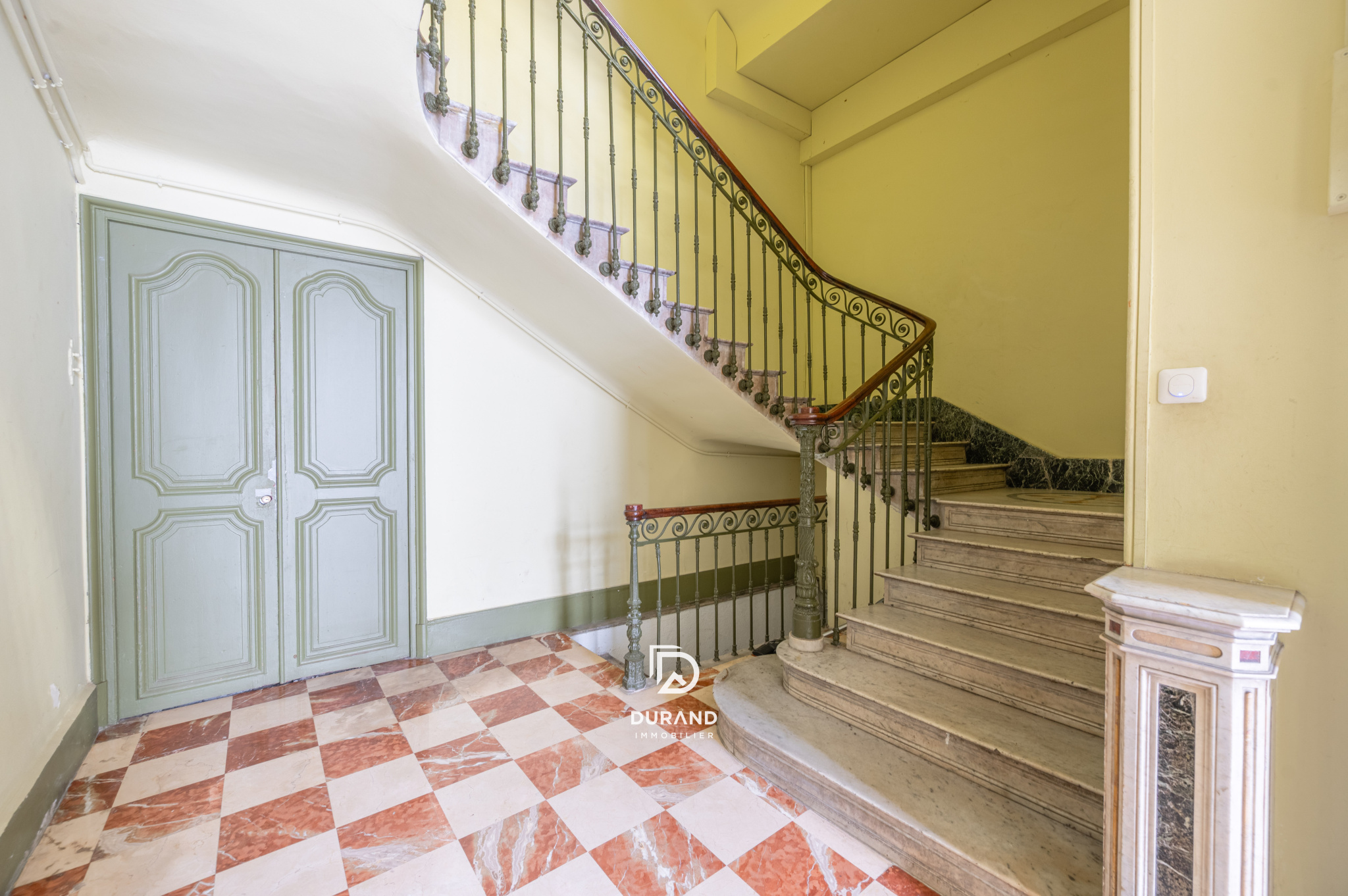 APPARTEMENT - ARCHITECTE - TERRASSE -  PALAIS DE JUSTICE - 13006 MARSEILLE
