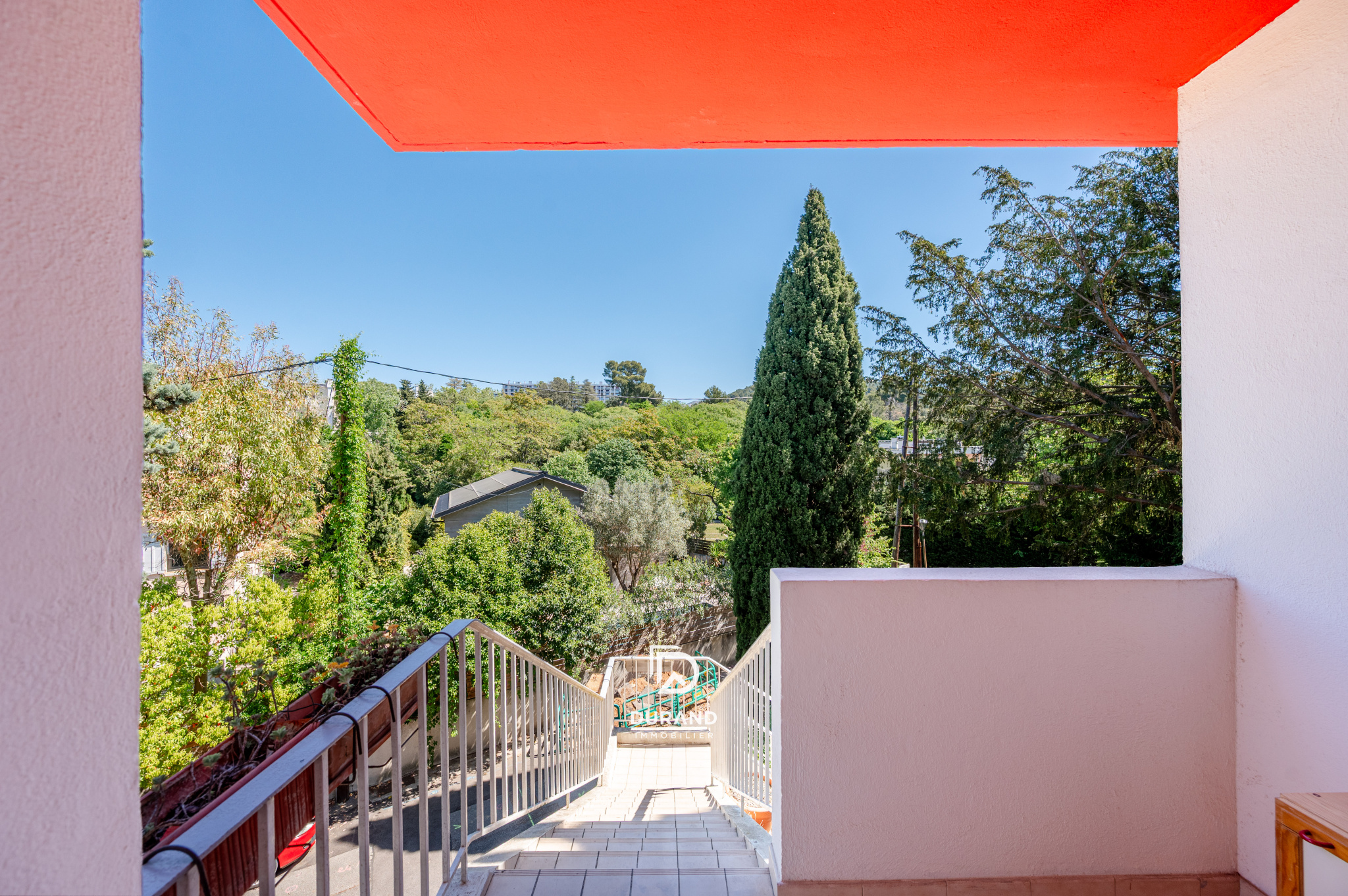 APPARTEMENT - T4 - LES BAUMETTES - 13009 MARSEILLE