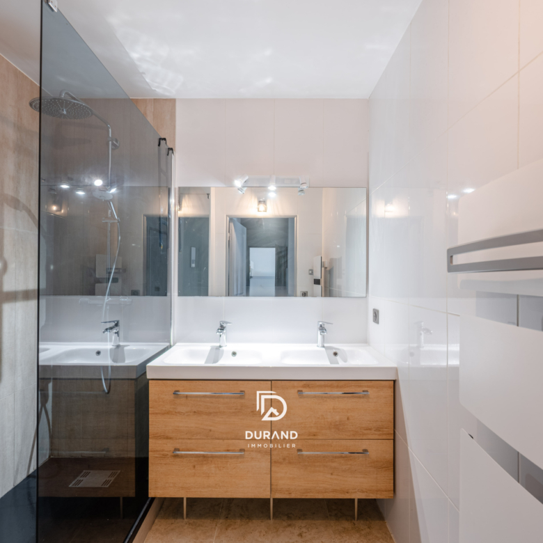 APPARTEMENT - T3 COUP DE FOUDRE - MAZARGUES - MARSEILLE 13009