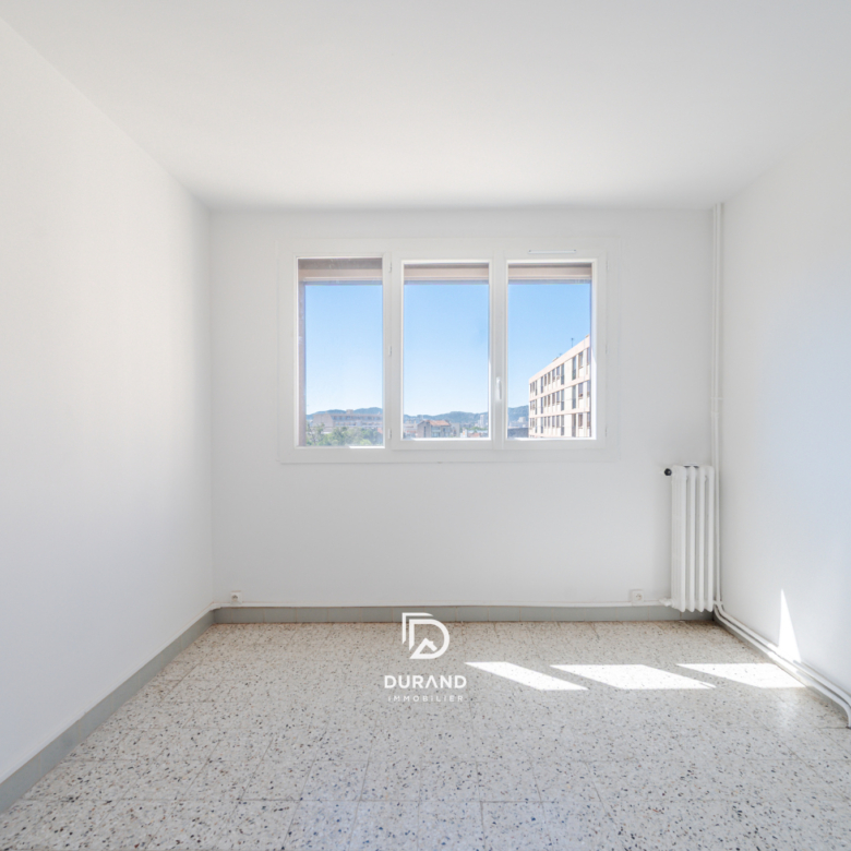 APPARTEMENT - TIMONE - FACULTES MEDECINE -  PHARMACIE- ODONTOLOGIE - 13010 MARSEILLE