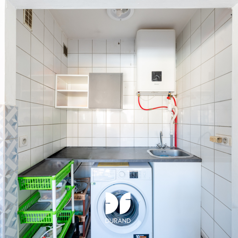 STUDIO - BALCON - SAINT-CHARLES - 13001 MARSEILLE