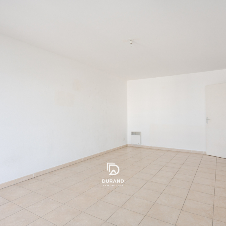APPARTEMENT - TERRASSES - PARKING -  CHUTES-LAVIE 13004 MARSEILLE