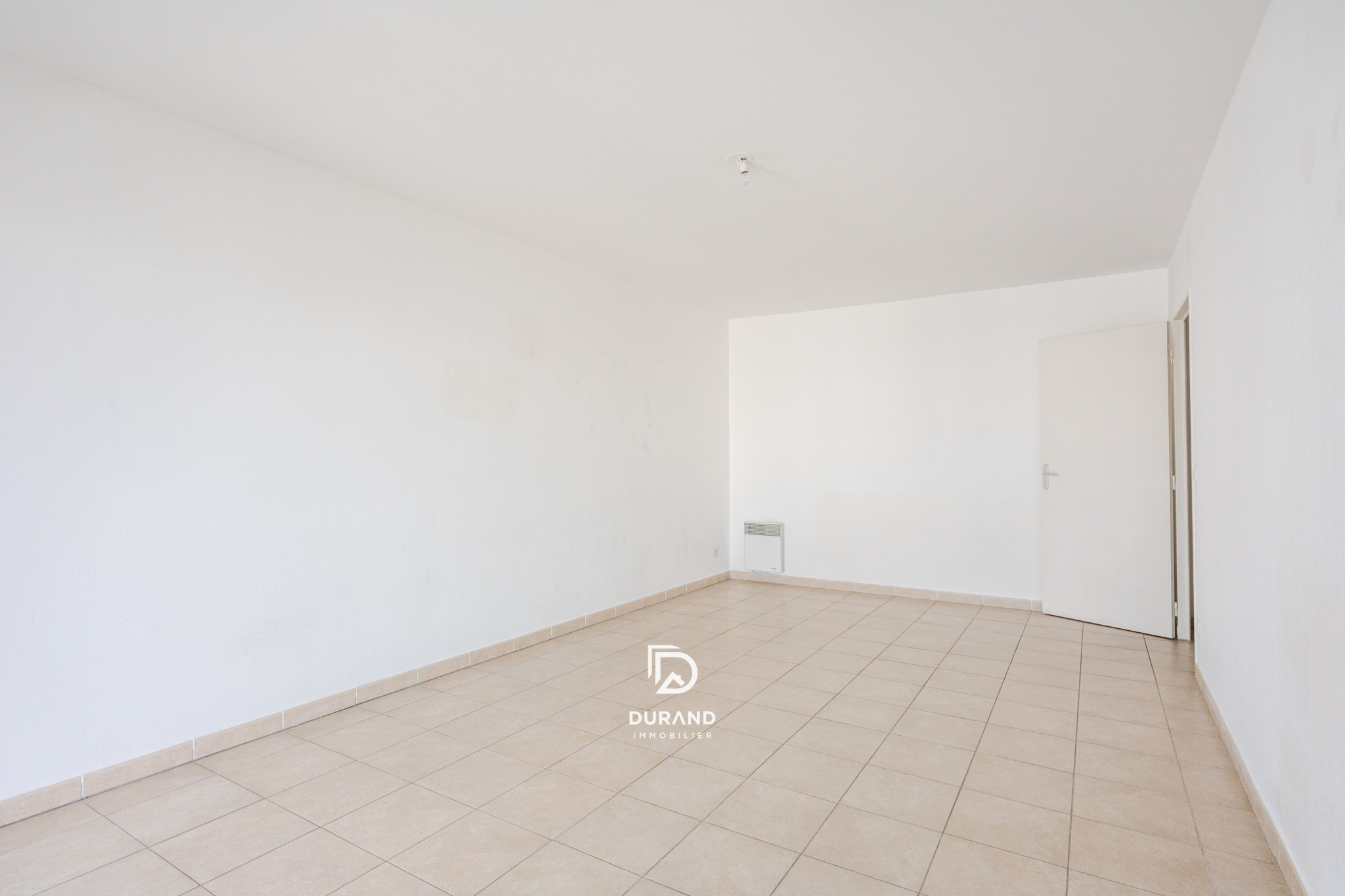 APPARTEMENT - TERRASSES - PARKING -  CHUTES-LAVIE 13004 MARSEILLE