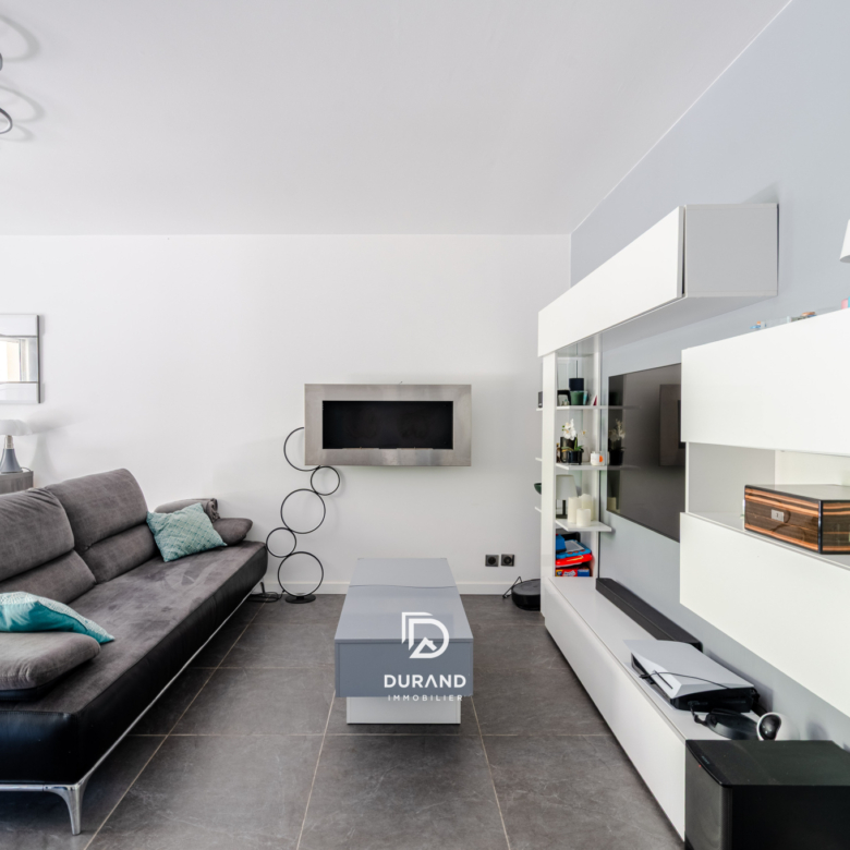 APPARTEMENT - T3 COUP DE FOUDRE - MAZARGUES - MARSEILLE 13009