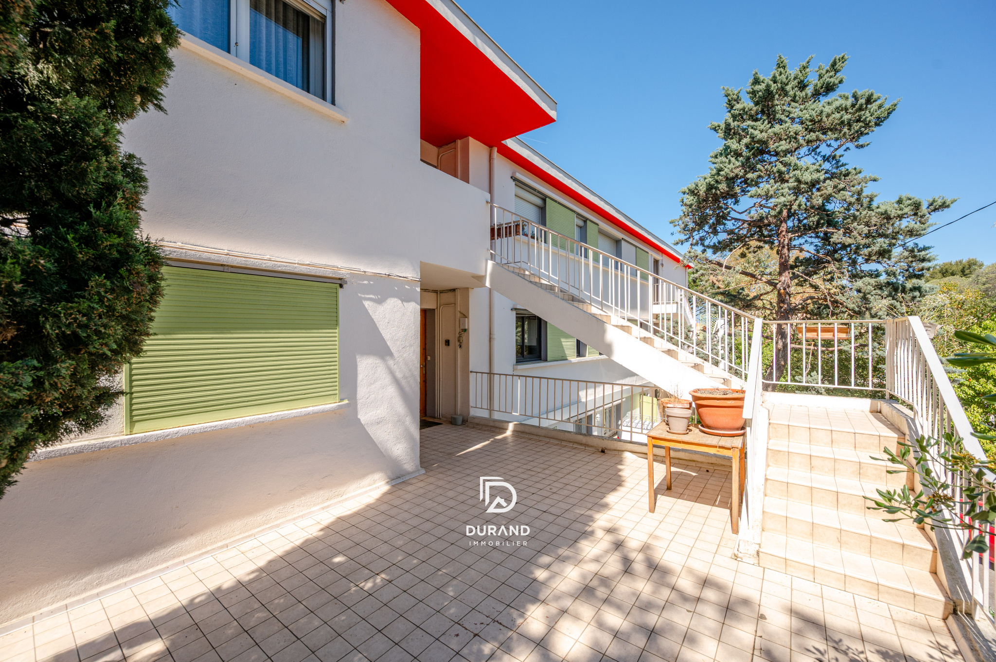 APPARTEMENT - T4 - LES BAUMETTES - 13009 MARSEILLE