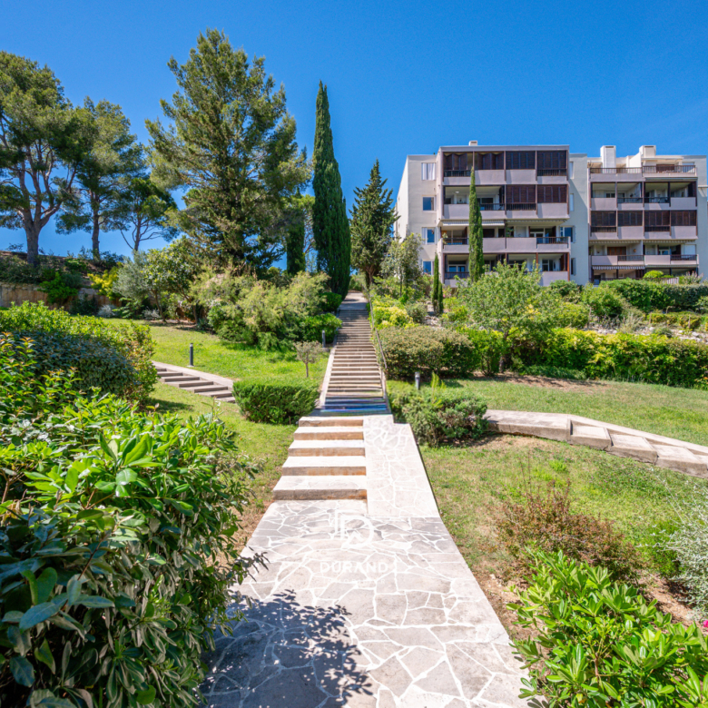 APPARTEMENT - VUE MER - TERRES MARINES - 13260 CASSIS