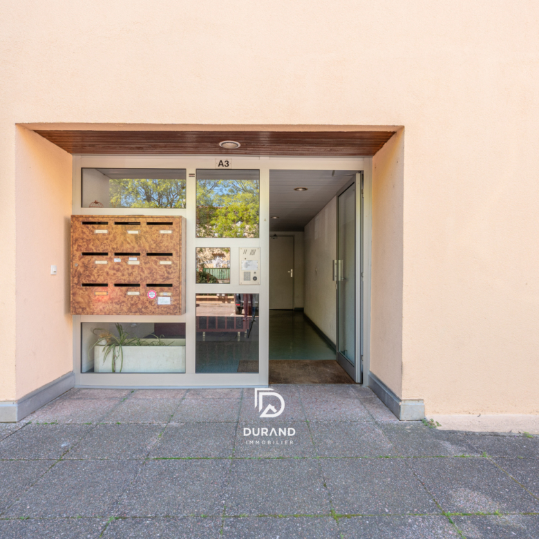 APPARTEMENT - TYPE 4 - DOUBLE EXTERIEUR - 13011 MARSEILLE