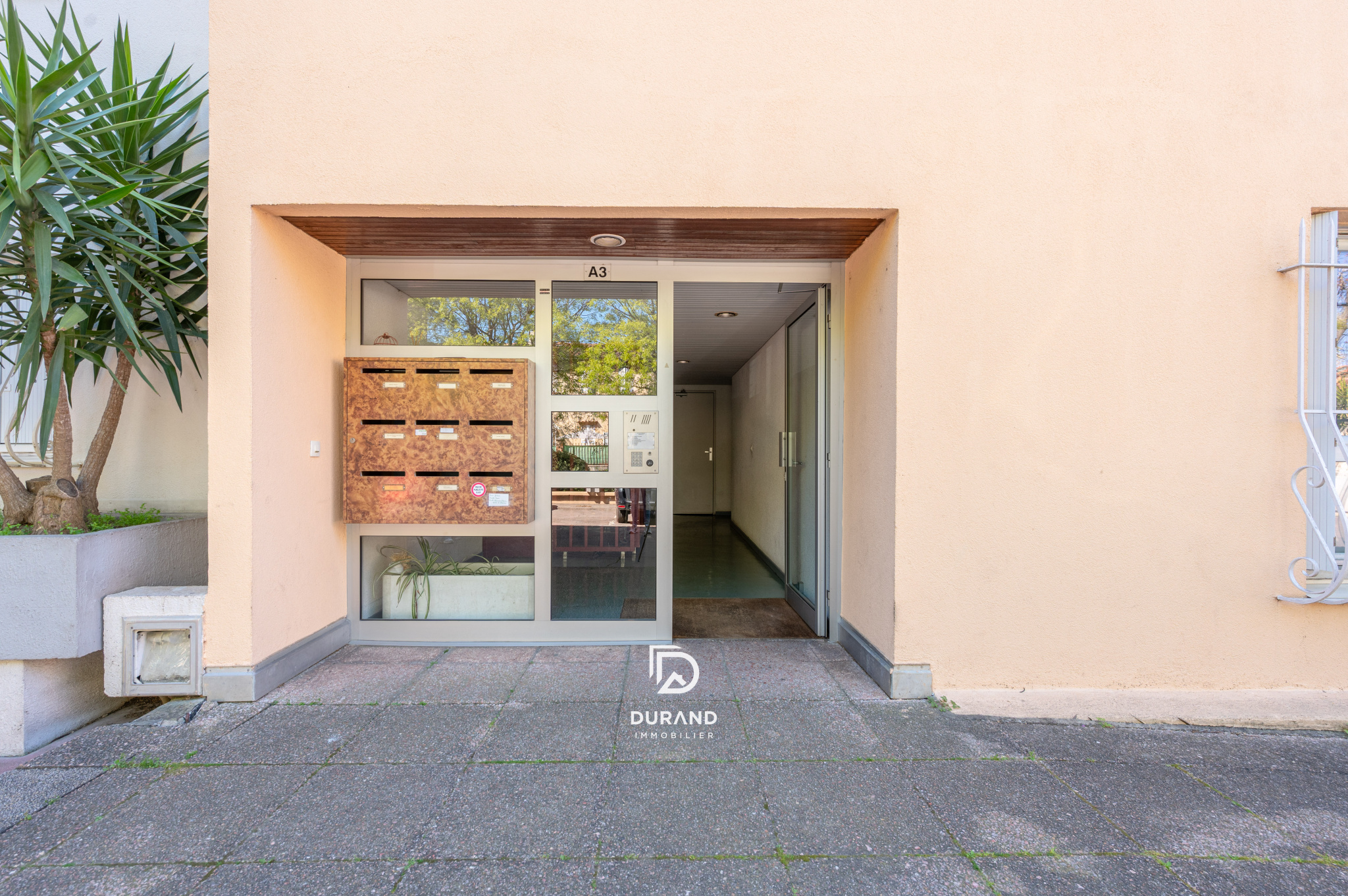 APPARTEMENT - TYPE 4 - DOUBLE EXTERIEUR - 13011 MARSEILLE