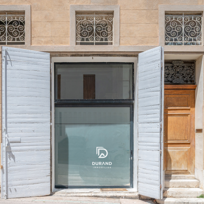 APPARTEMENT - INDUSTRIEL - VAUBAN - 13006 MARSEILLE