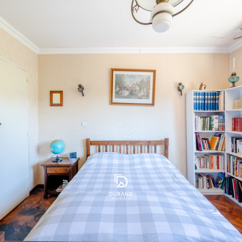 APPARTEMENT - T4 - LES BAUMETTES - 13009 MARSEILLE