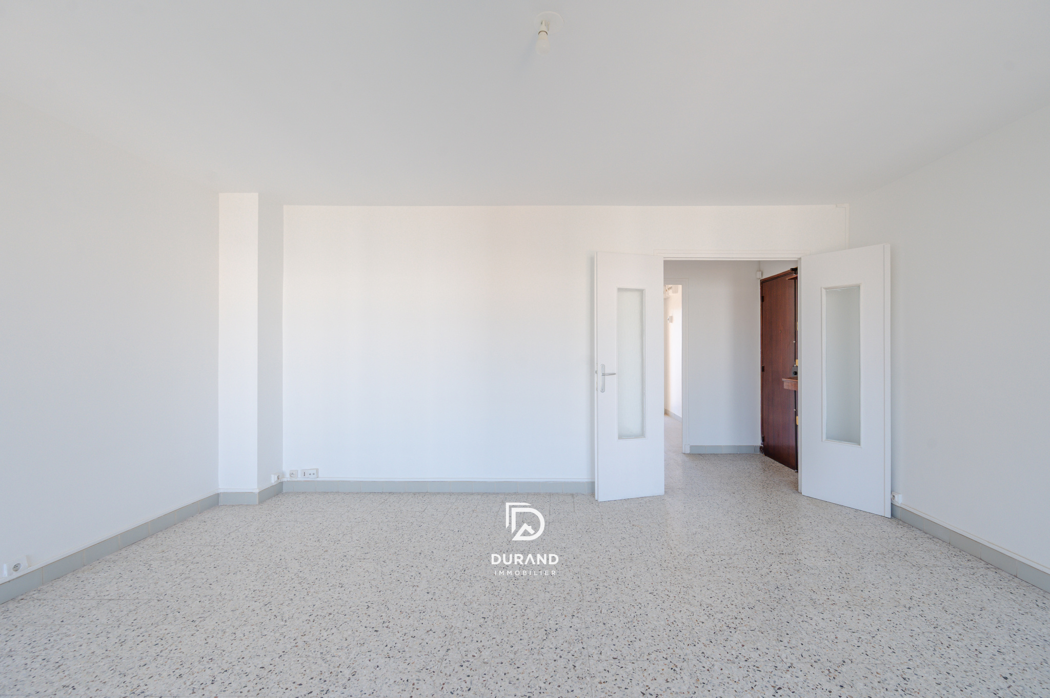APPARTEMENT - TIMONE - FACULTES MEDECINE -  PHARMACIE- ODONTOLOGIE - 13010 MARSEILLE