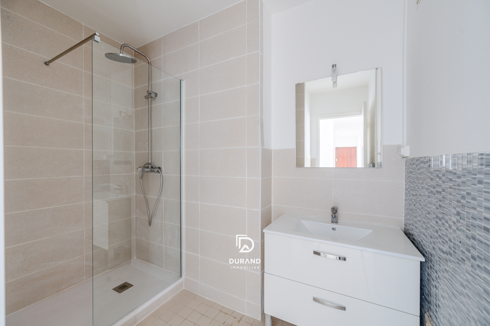 APPARTEMENT - TIMONE - FACULTES MEDECINE -  PHARMACIE- ODONTOLOGIE - 13010 MARSEILLE