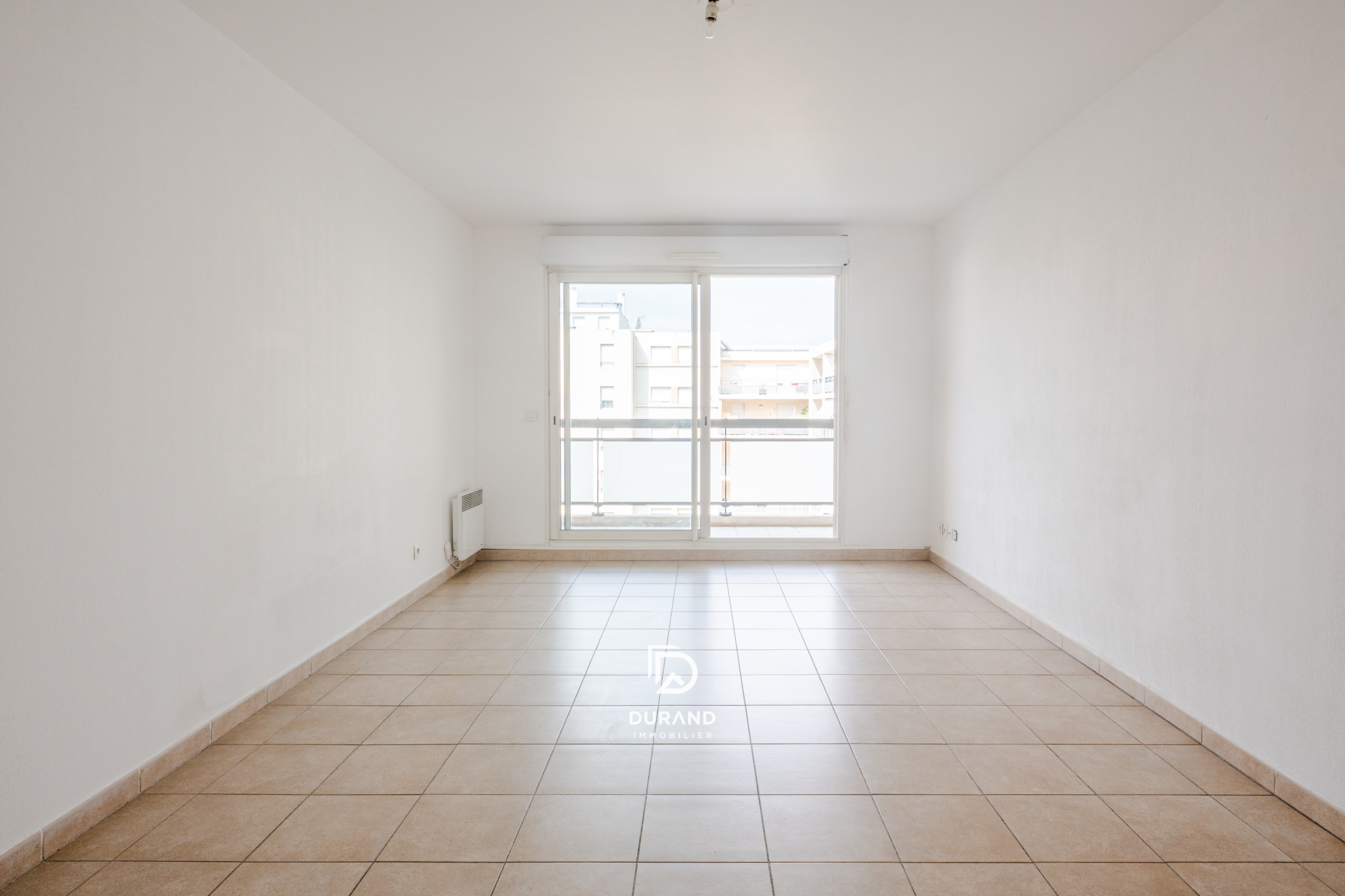 APPARTEMENT - TERRASSES - PARKING -  CHUTES-LAVIE 13004 MARSEILLE