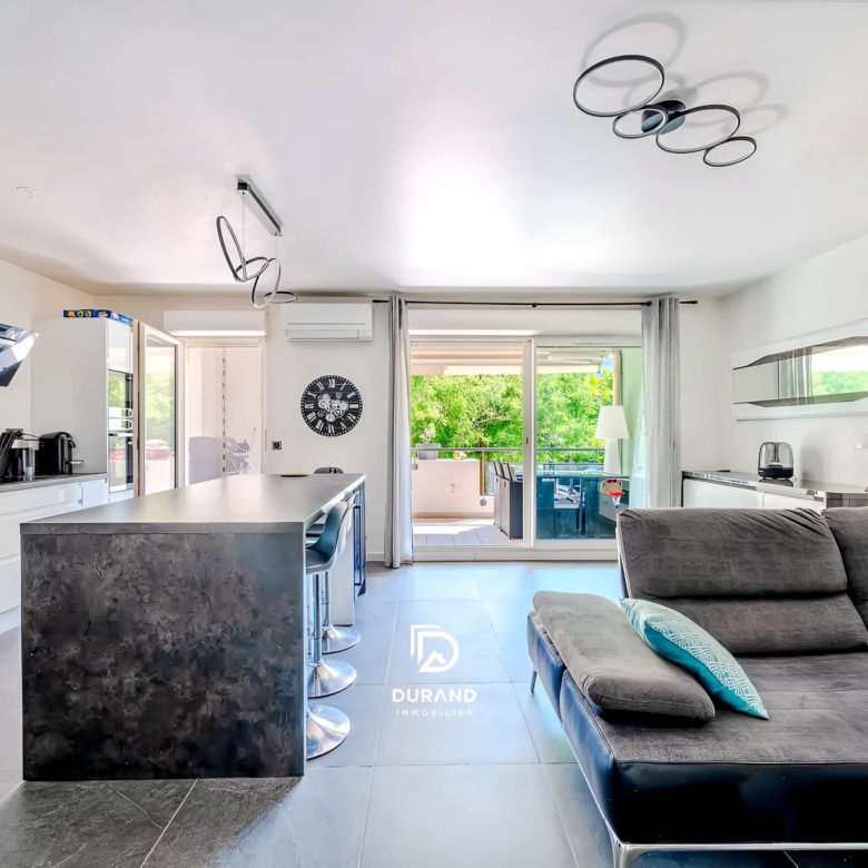 APPARTEMENT - T3 COUP DE FOUDRE - MAZARGUES - MARSEILLE 13009
