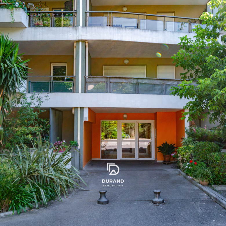 APPARTEMENT - T3 COUP DE FOUDRE - MAZARGUES - MARSEILLE 13009