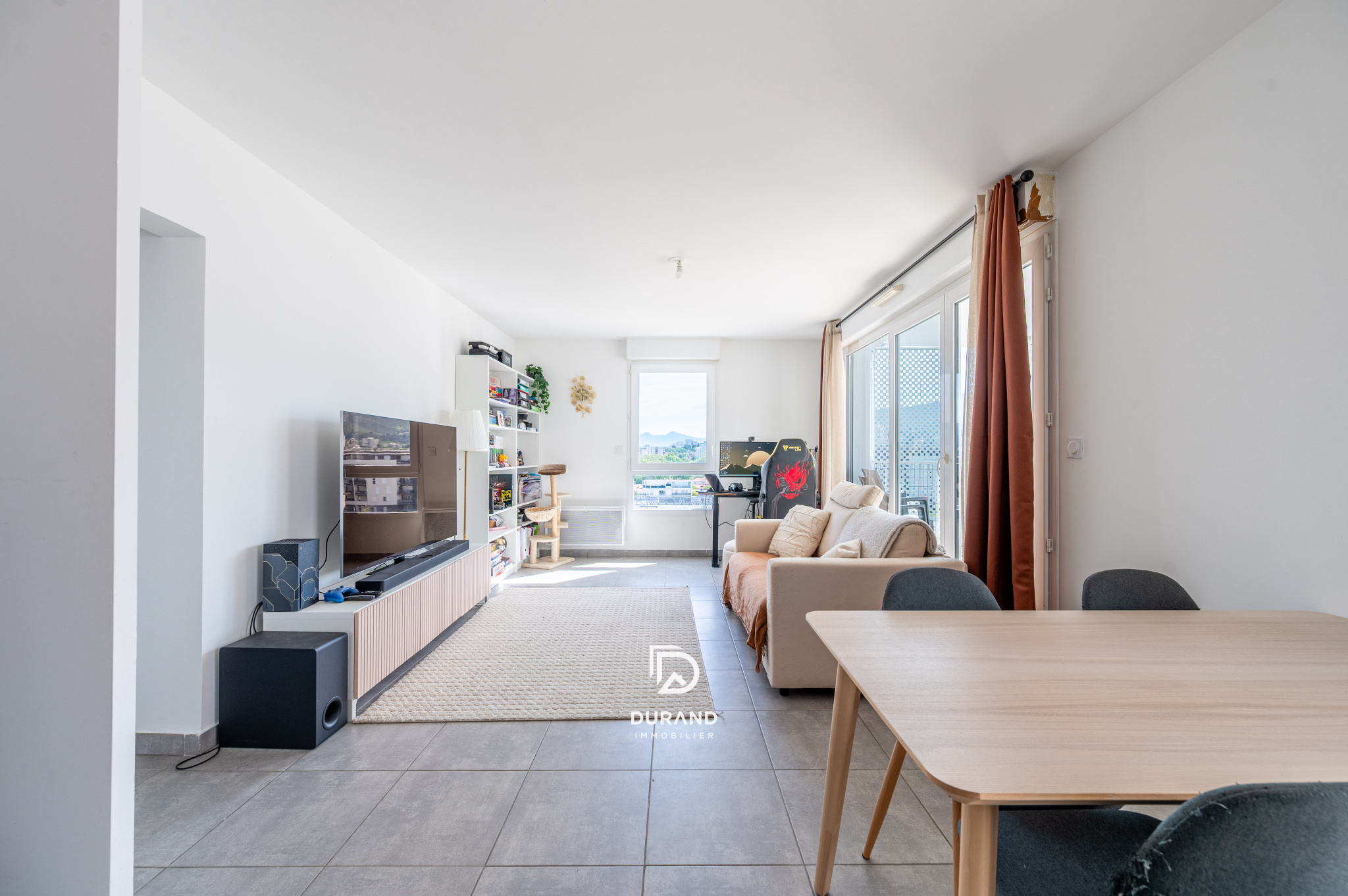 APPARTEMENT - PARKING - TERRASSE - 13010 MARSEILLE